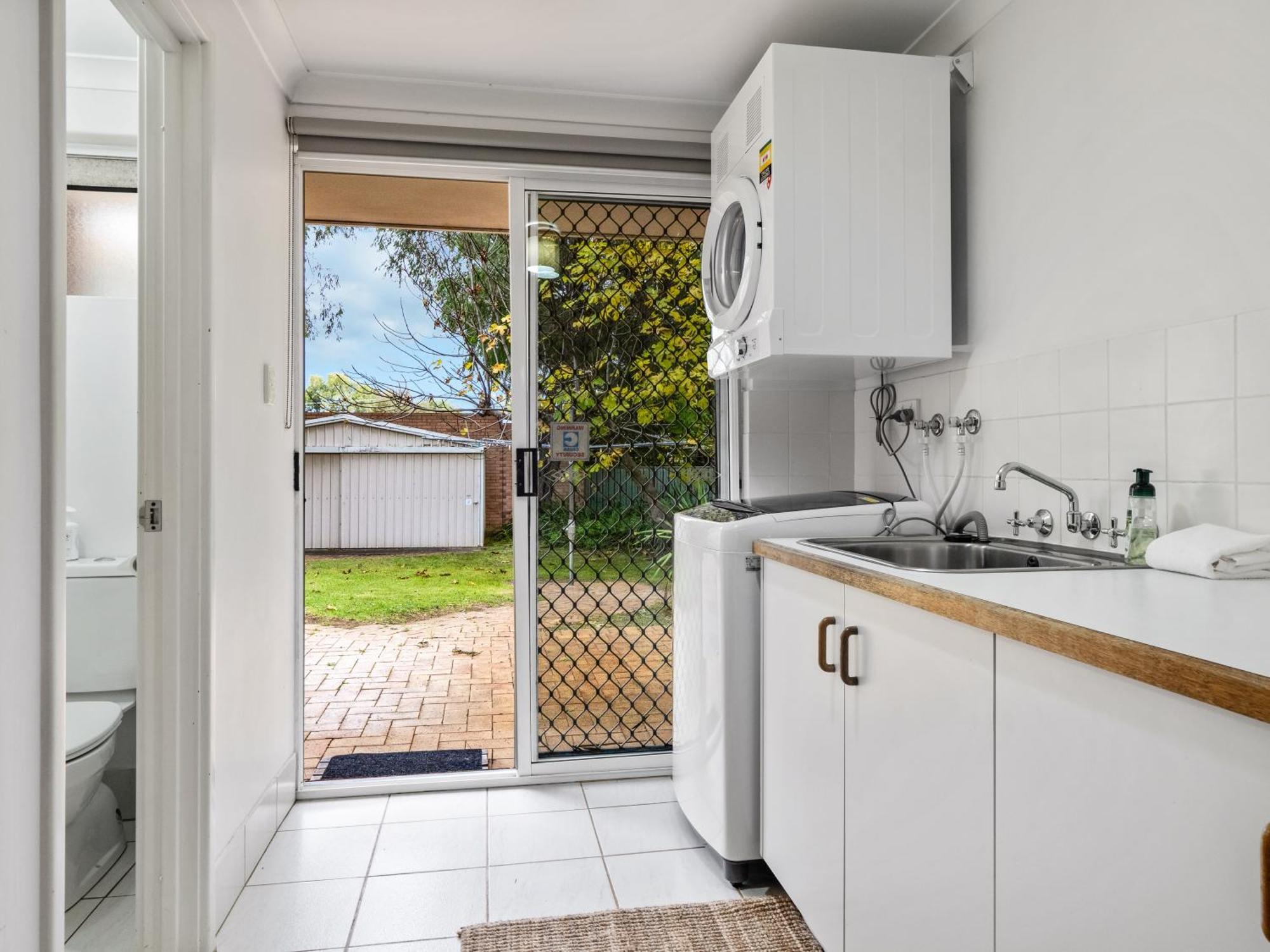 Beachfront Bliss, Waterfront Geographe Bay Villa Busselton Exterior photo